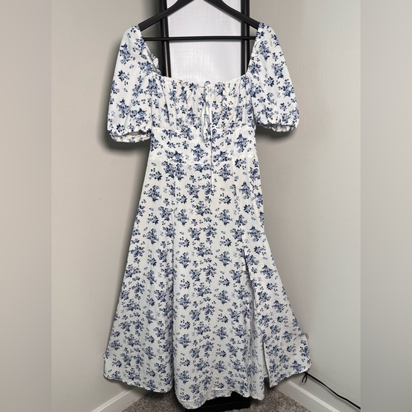 Floral Blue and White Dress - Picture 1 of 1